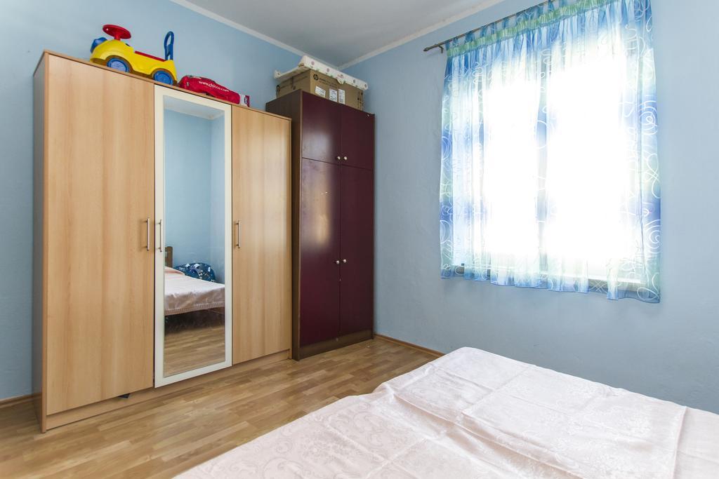 Apartment Amber Koromačno Szoba fotó